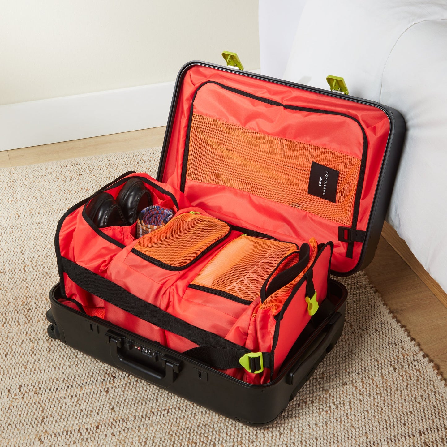 Solgaard Carry-On Closet Suitcase 4.0